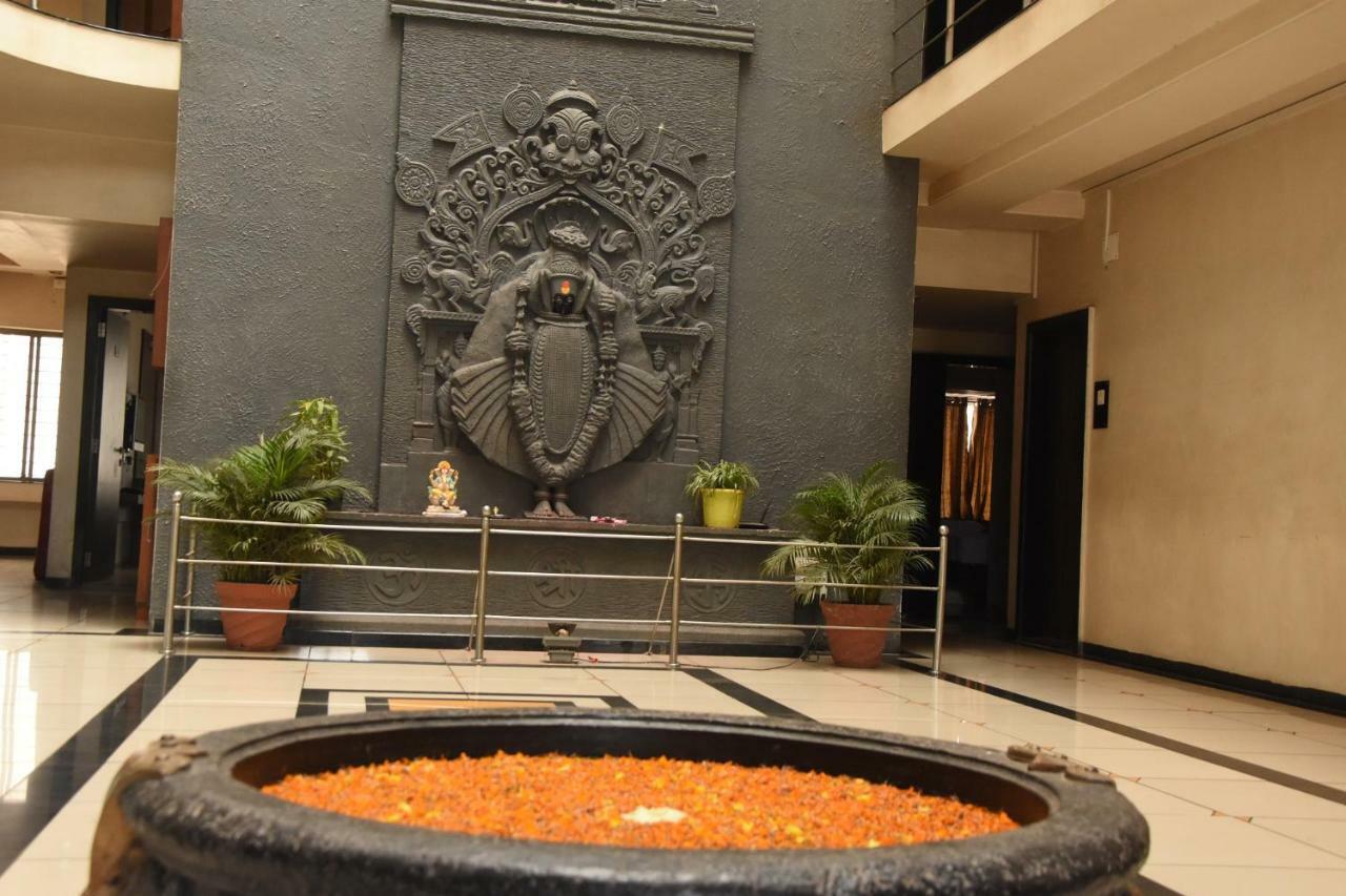 Hotel Vrindavan Deluxe Kolhapur Exterior foto